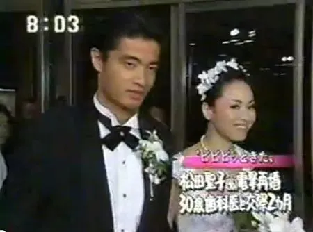男星健身明星女明星是谁_娱乐圈健身的男明星_女明星和男星健身