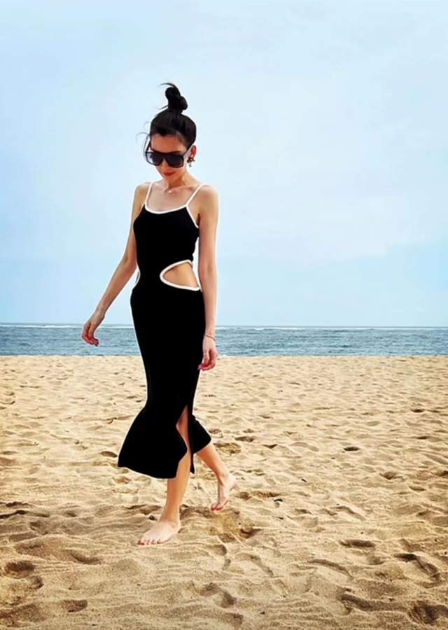 美女明星曝光的照片_中国十大美女明星衰老照片对比_欧美女明星健身照片