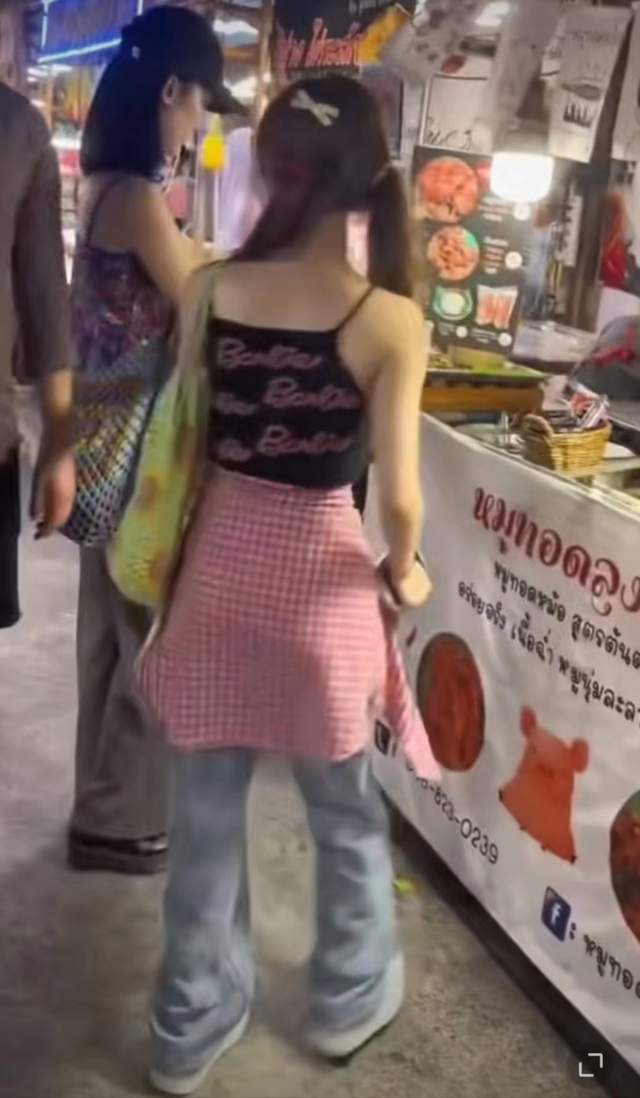 美女明星曝光的照片_中国十大美女明星衰老照片对比_欧美女明星健身照片